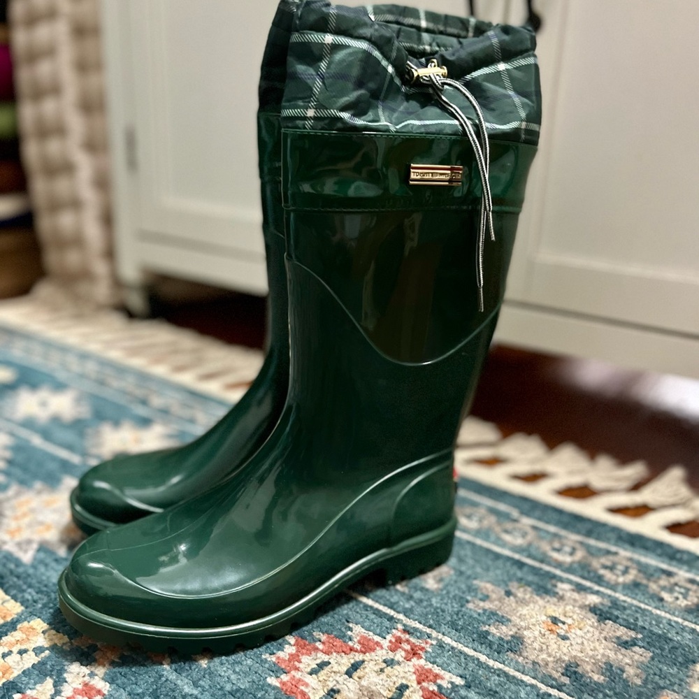 Tommy Hilfiger tall rain boots